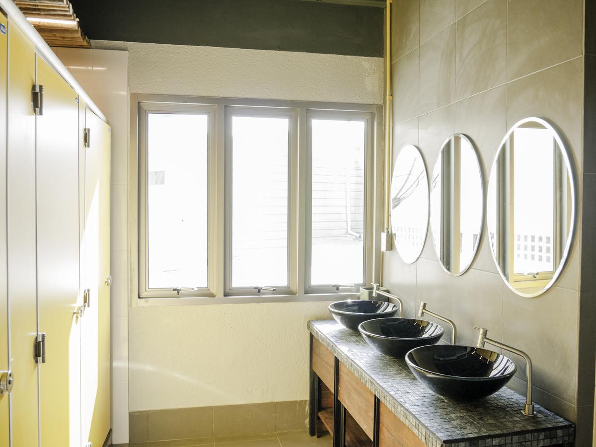 Whereder Poshtel Udon Thani Eksteriør bilde