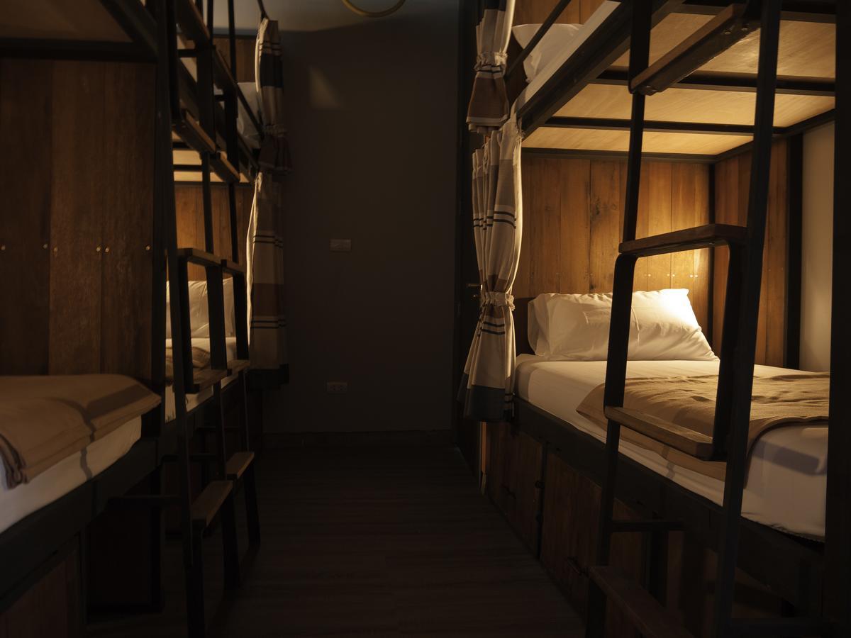 Whereder Poshtel Udon Thani Eksteriør bilde